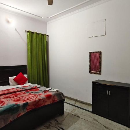 Rajdhani Guest House Faridábád Kültér fotó