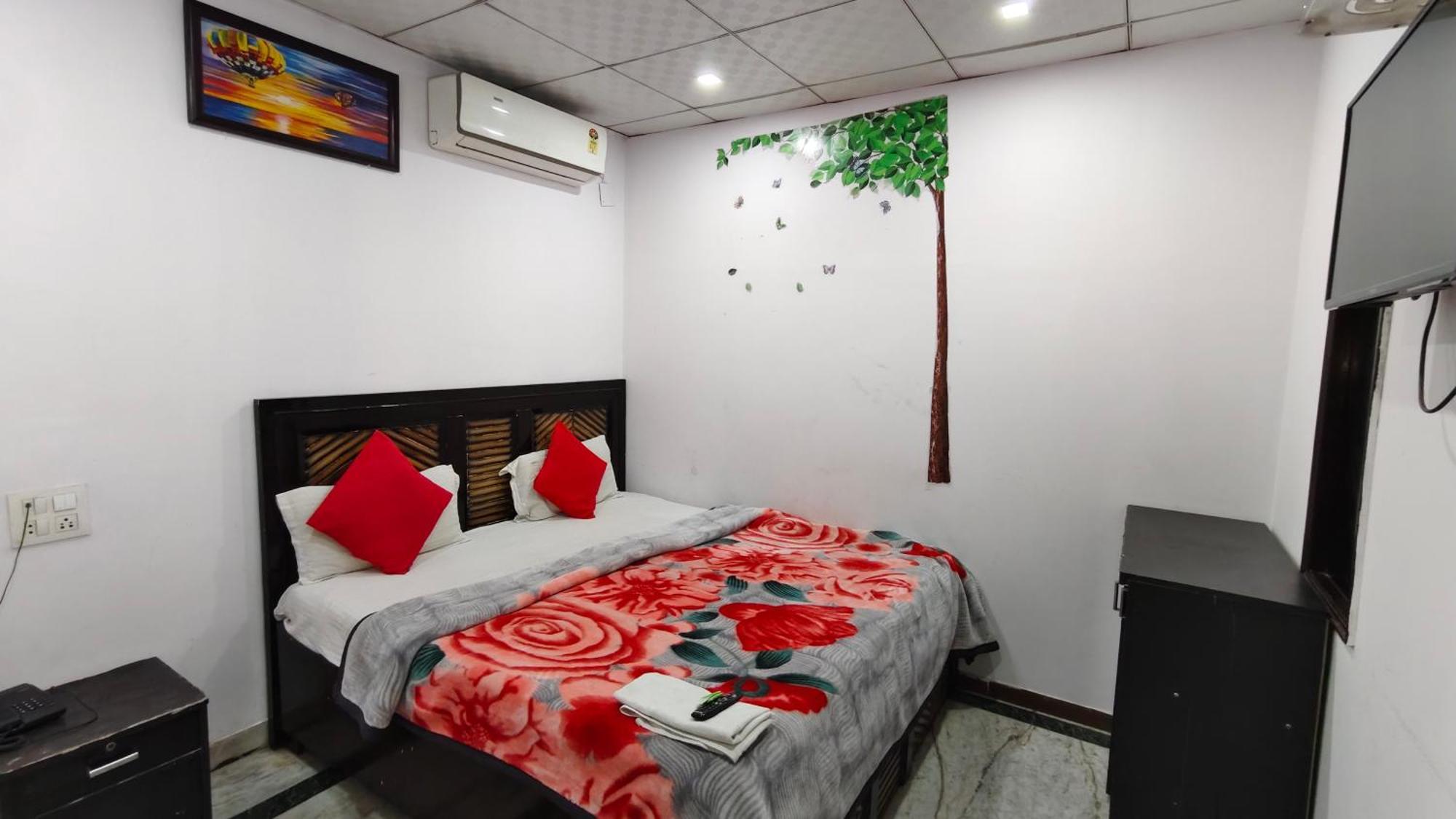 Rajdhani Guest House Faridábád Kültér fotó